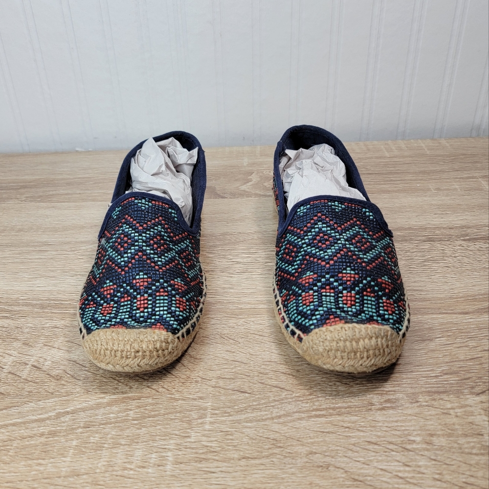 G.H. Bass & Co Jenna Slip on Shoes Navy blue teal coral Aztec design size 10 - Picture 3 of 7
